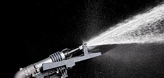komet gun spraying water